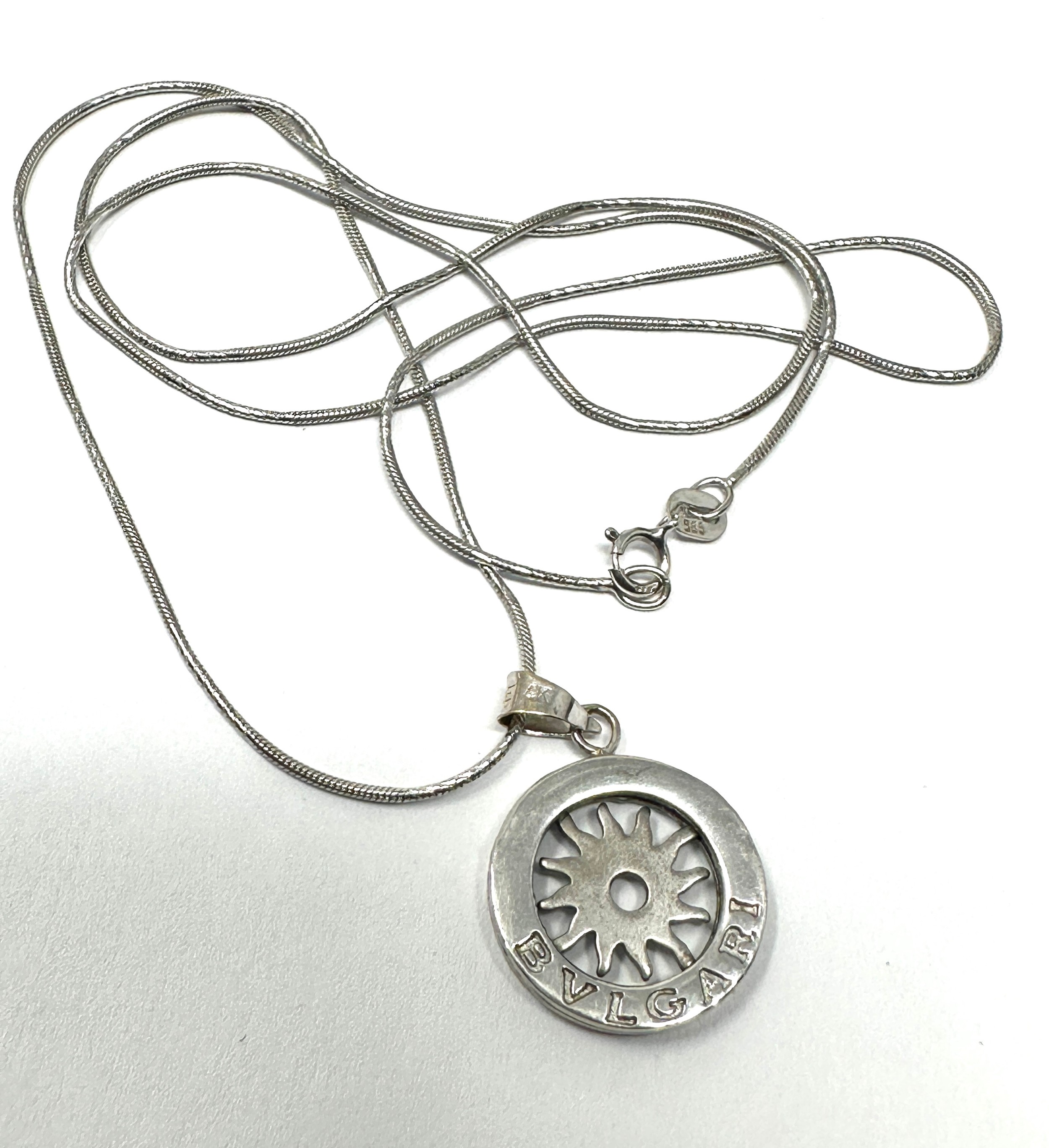 14ct white gold bvlgari spinning sunburst pendant necklace (5g)