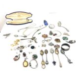 Selection of vintage and later costume jewellery includes Silver clasp lotus pearls, silver topped