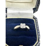 9ct gold diamond single stone ring (2.8g)