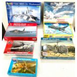 Selection of aircraft models to include Italeri Bell OH-135 Sioux Helicopter, Novo general