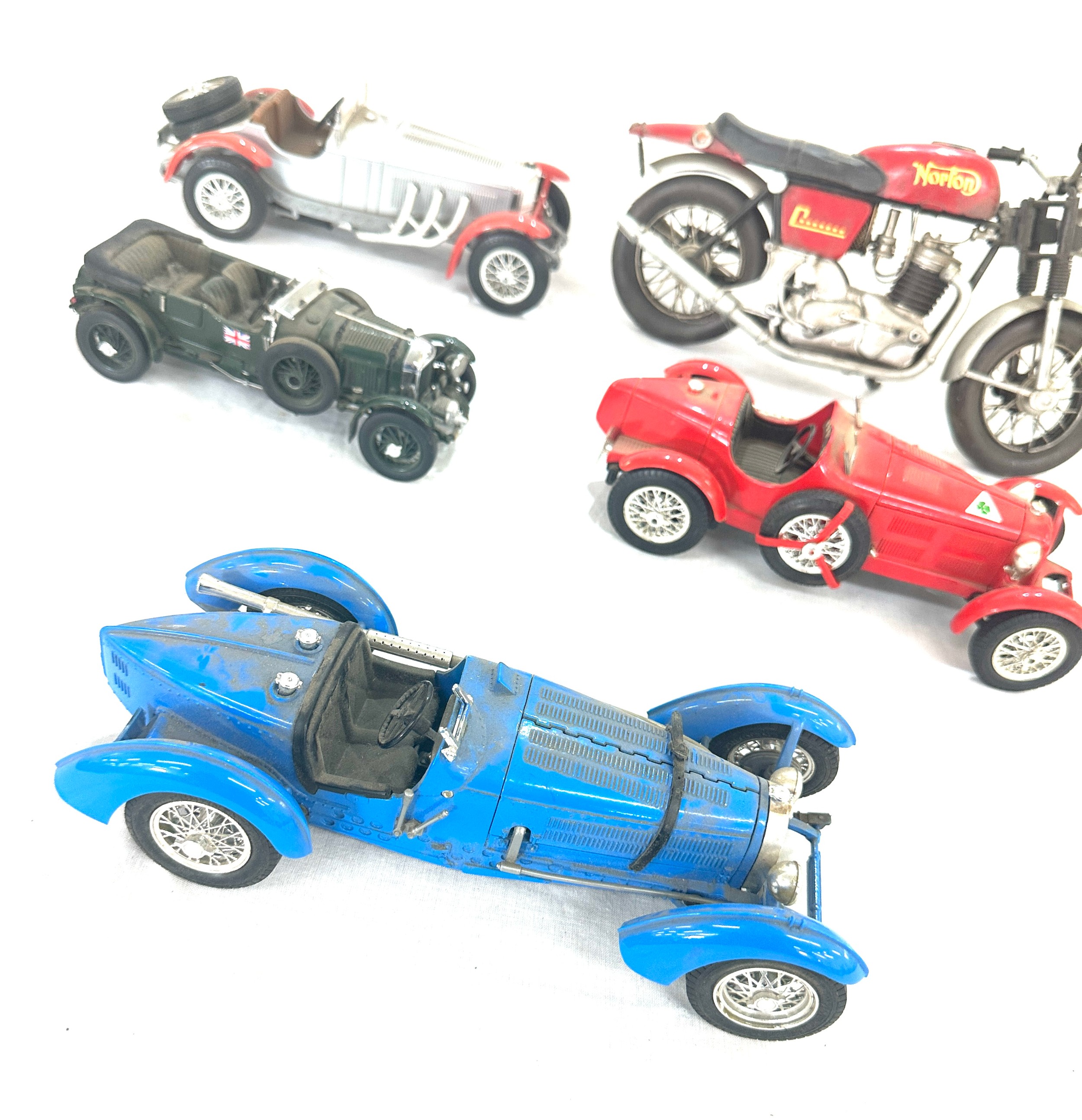 Selection of Bburago cars includes malfa romeo, mercedes benz, bugatti, Franklin Mint Bentley and - Bild 4 aus 9