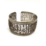 .925 egyptian hallmarked heiroglyphic bangle (61g)