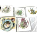 Selection 5 boxed Villeroy and Boch Heinrich collectors plated