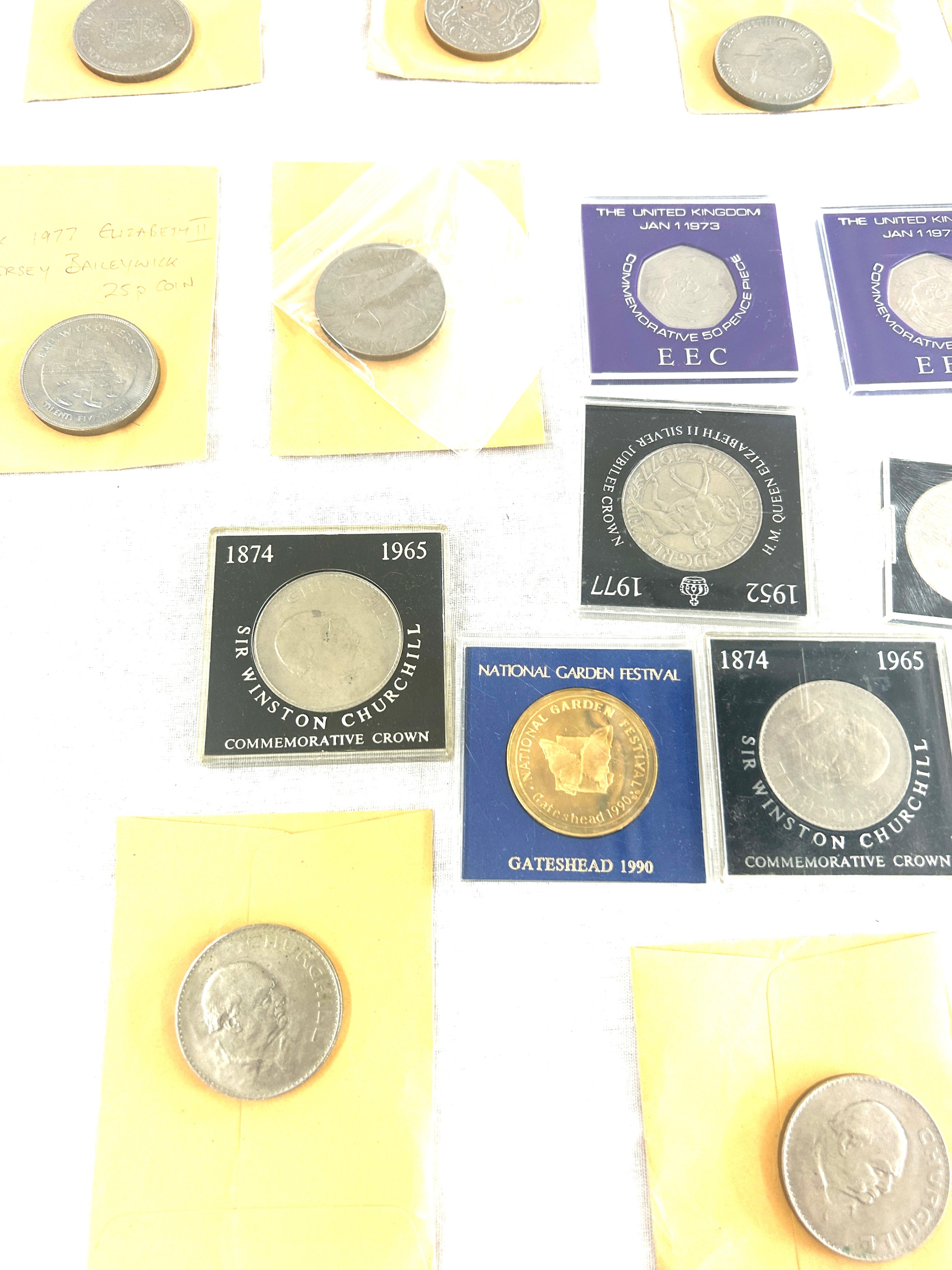 Selection of vintage and later coins to include various crowns, one dollar coin, Jersey 25p coin, - Bild 5 aus 7