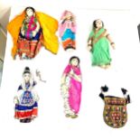 Selection of 5 vintage Indian dolls in traditional costume and a draw string bag