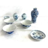 Oriental chinese blue and white vases bowls (8 pieces)