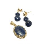 9ct gold sapphire earrings and pendant set (6g)