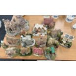 Selection of Lilliput Lane Houses to include The Kings Arms, The Crown Inn, The Star Inn etc