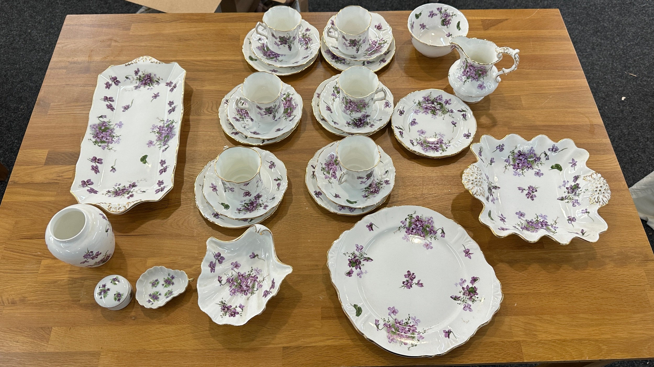 Six piece part Hammersley tea service victorian violets includes cups, saucers, milk jug etc - Image 2 of 4