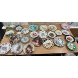 Selection of vintage collectors plates to include Royal Winton, Franklin Mint etc