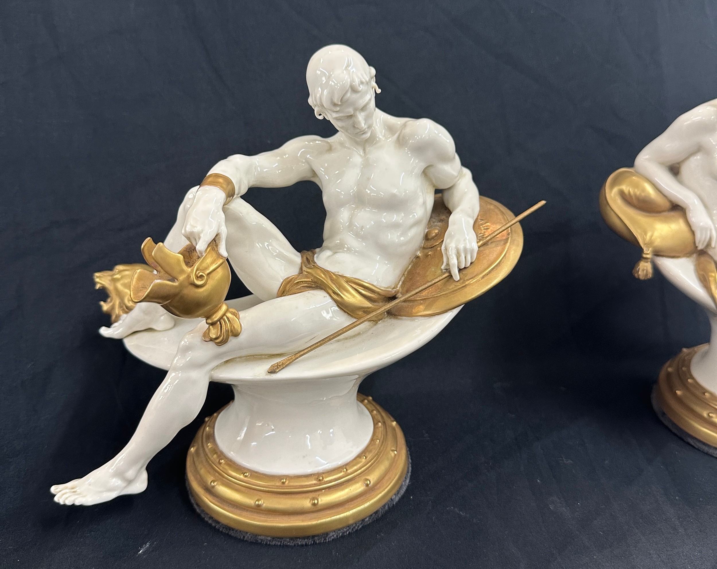 Pair of signed Guseppe Cappe Gelle capodimonte figures measures approximately 8 inches tall - Bild 2 aus 8