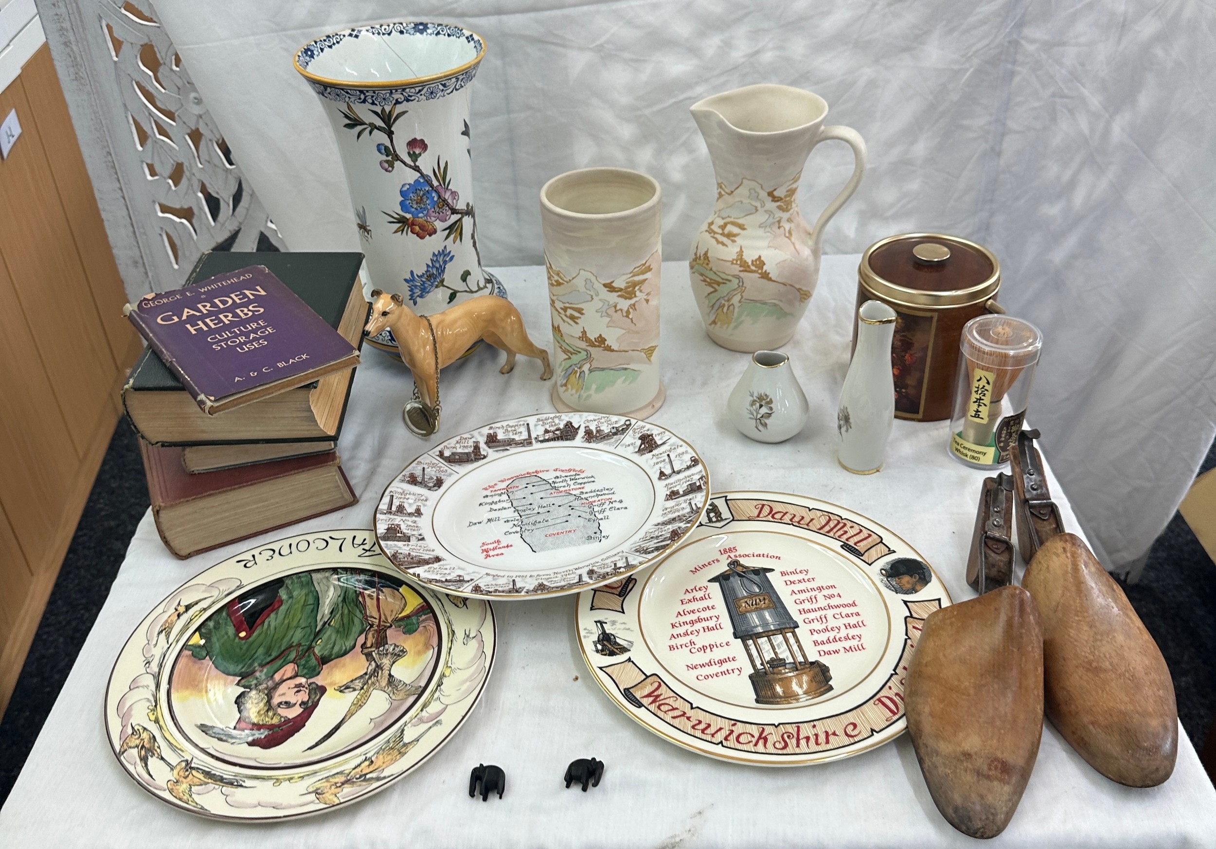 Selection of vintage miscellaneous to include pottery, oriental etc