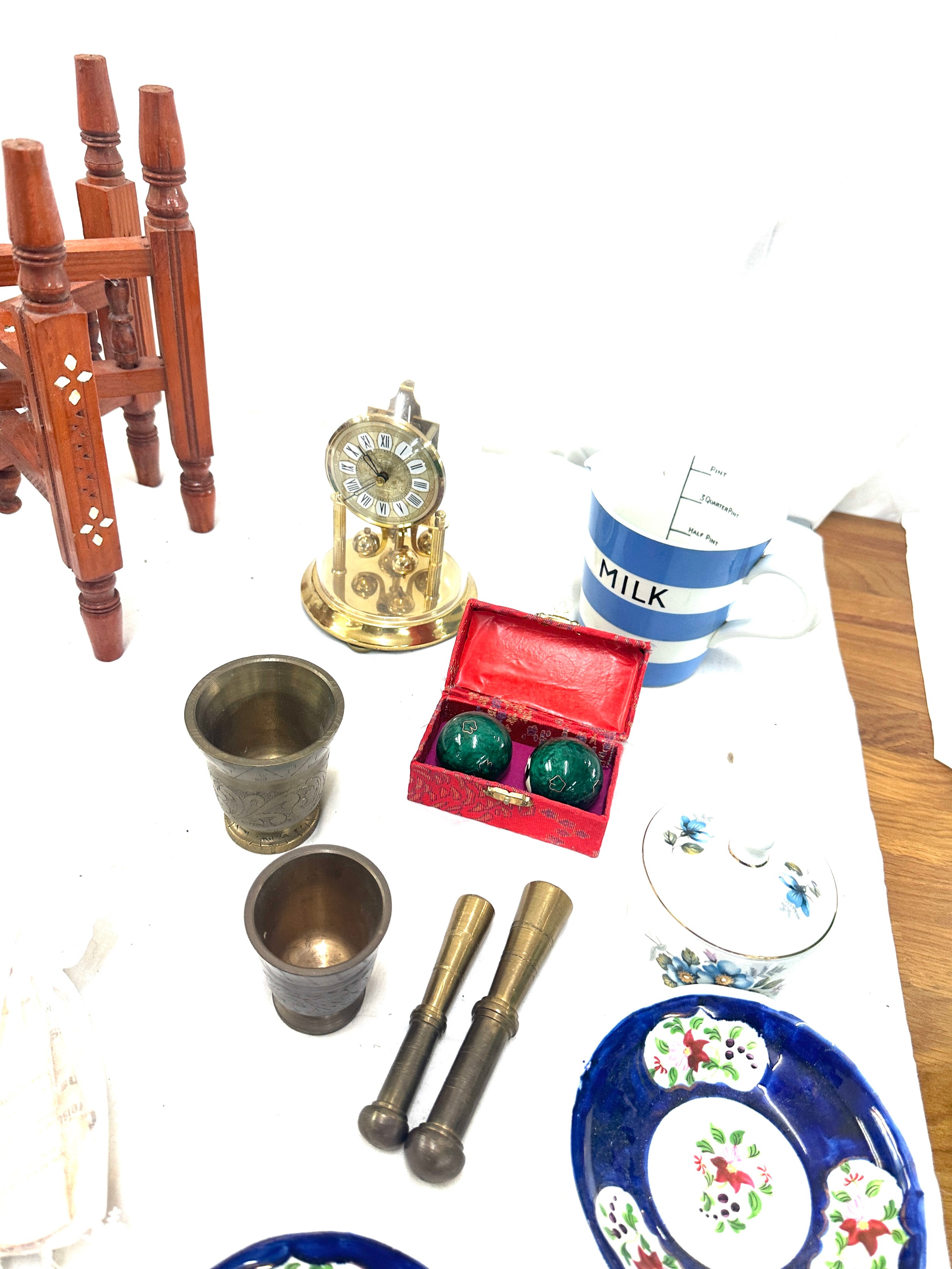Selection of miscellaneous to include pottery, oriental, brass etc - Bild 6 aus 6