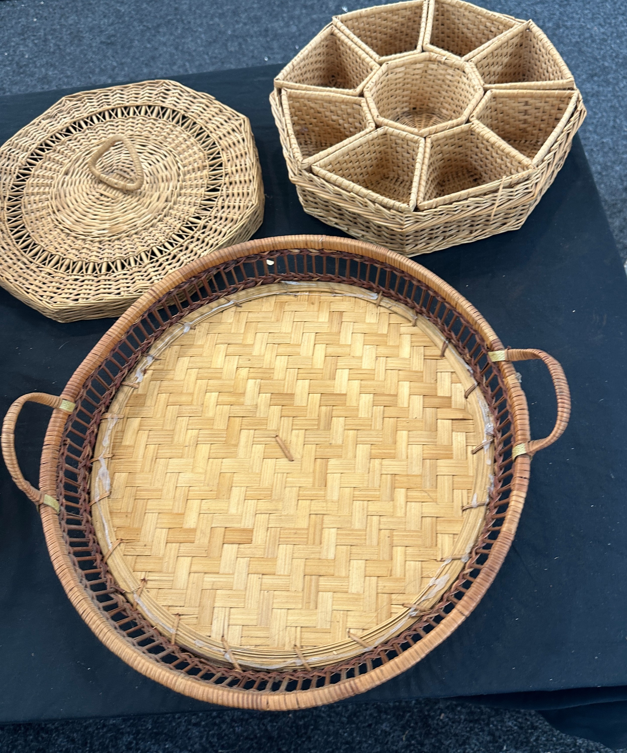 Large selection of whicker baskets - Bild 3 aus 5