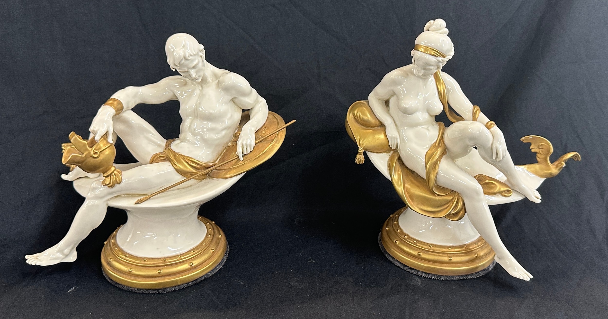 Pair of signed Guseppe Cappe Gelle capodimonte figures measures approximately 8 inches tall