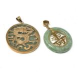 2x 9ct gold jade chinese pendants (6.7g)