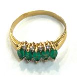 18ct gold diamond and emerald dress ring hallmarked ring size approximately S, 3.2grams