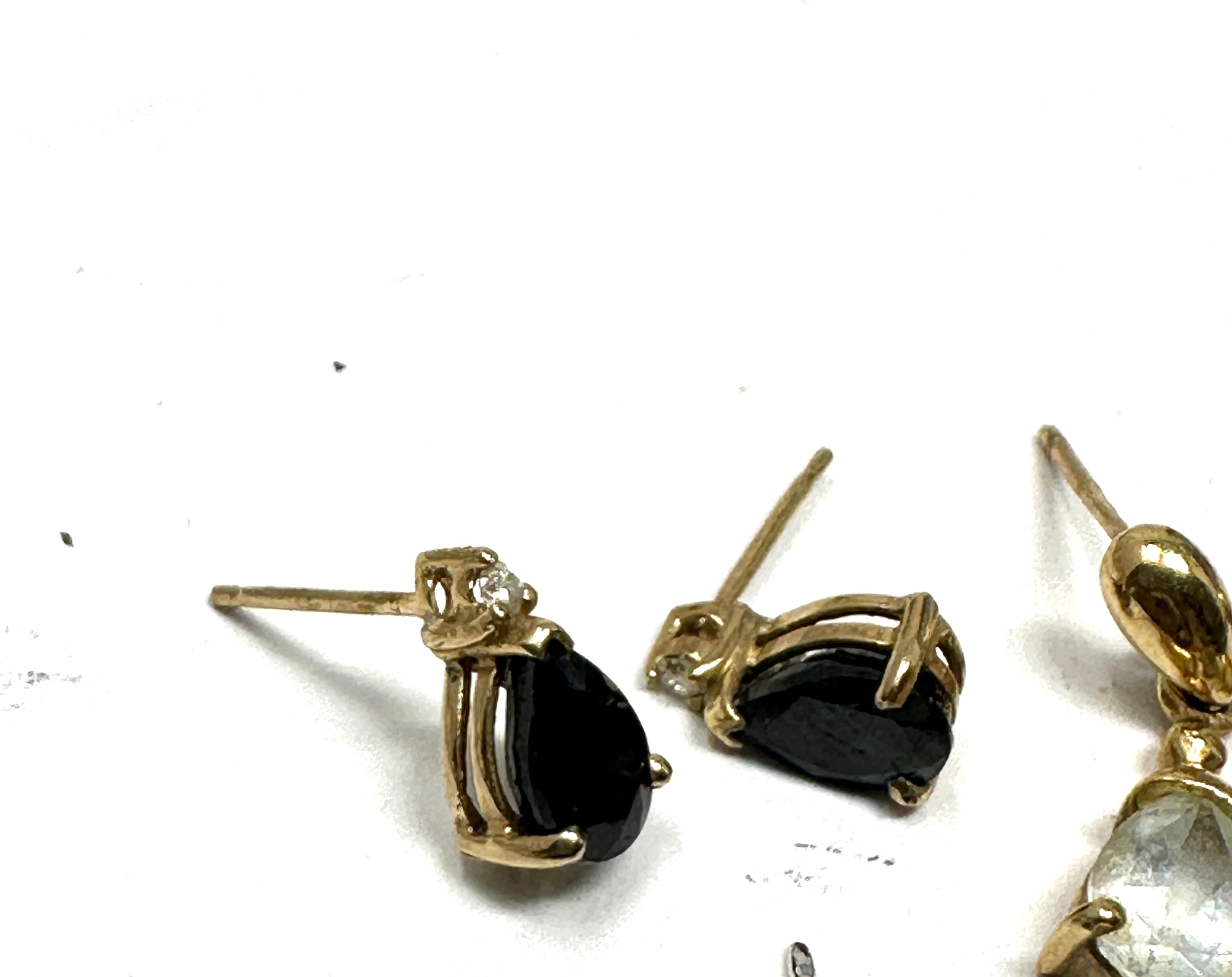 3 pairs of 9ct gold gemstone set earrings inc diamond sapphire weight 4.4g - Image 2 of 3
