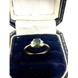 18ct gold diamond & green gemstone ring weight 2.7g