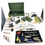 Selection of Vintage Action man accessories to include guns, clothing etc