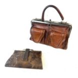 Selection of 2 vintage ladies hand bags