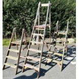 Set 3 wooden decorators ladders