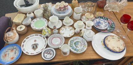 Large selection of miscellaneous to include decorative glassware, pottery etc