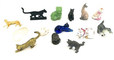 Selection of vintage miniature cat figures to include signed brass, Franklin Mint, Goebel etc