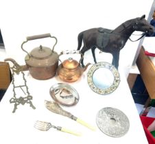 Selection of collectable items to include two copper kettles, leather horse, some brass and EPNS