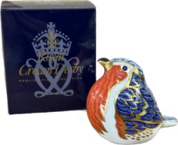 Royal Crown Derby paperweight, Robin, with box