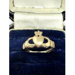 9ct Gold Claddagh Ring (1.4g)