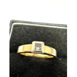 9ct gold diamond ring weight 3.9g