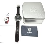 Boxed Detomaso orco gents wristwatch watch the watch is ticking