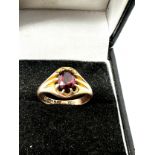 9ct gold antique garnet ring (2.6g)