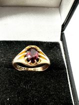 9ct gold antique garnet ring (2.6g)