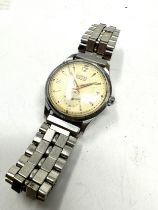 Vintage gents roamer popular wristwatch the watch is ticking