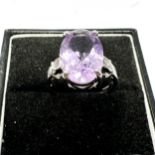 9ct White Gold Amethyst Ring (4.9g)