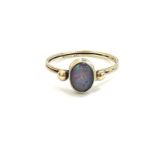 Vintage ladies 9ct gold opal dress ring, total weight 2.7grams ring size R