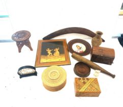 Selection of collectable wooden items to include boomerang, trinket boxes, etc