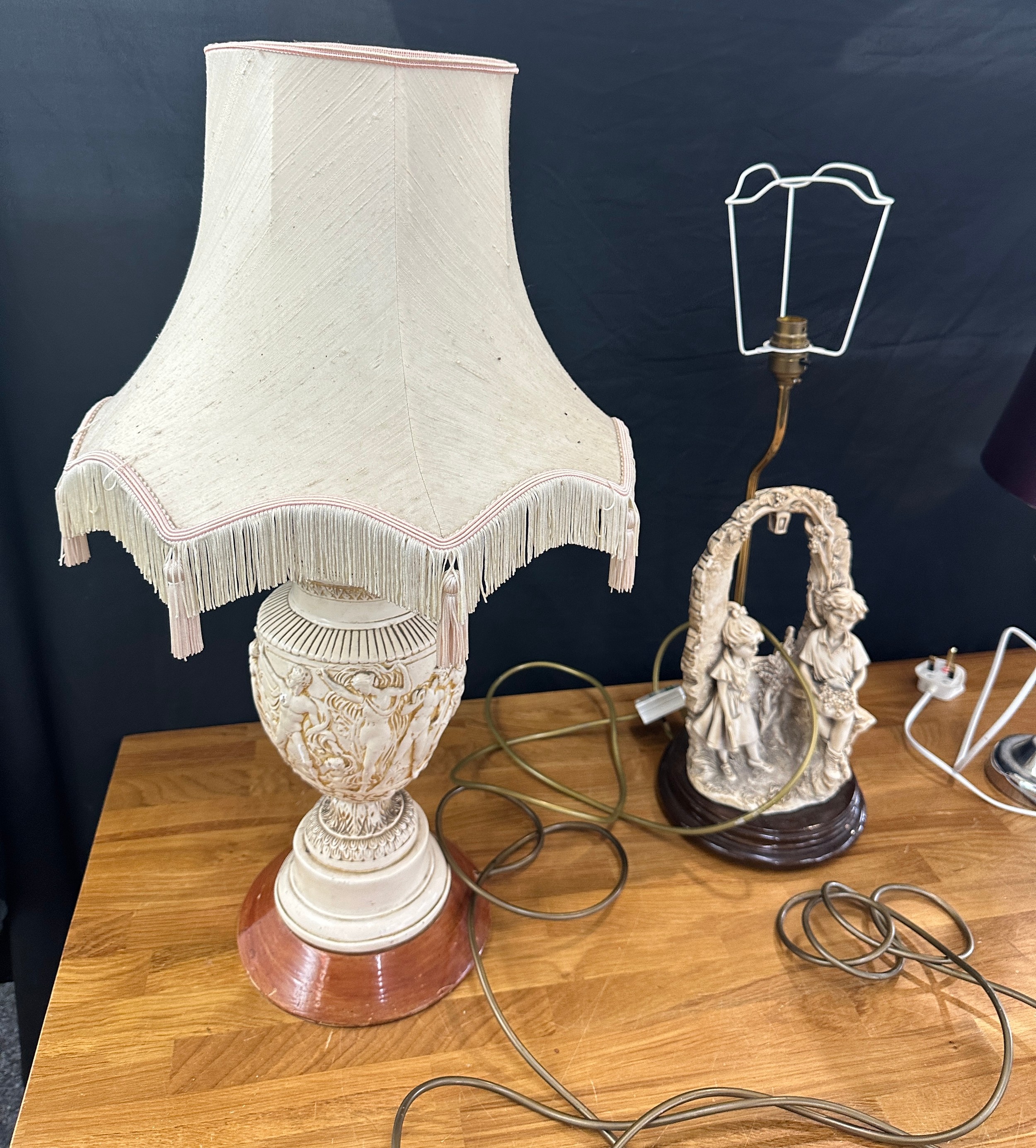 Selection of 3 vintage and later lamps, untested - Image 2 of 5