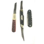 Selection of 3 vintage pocket knives, all named, includes Wostenholm, Pearce etc