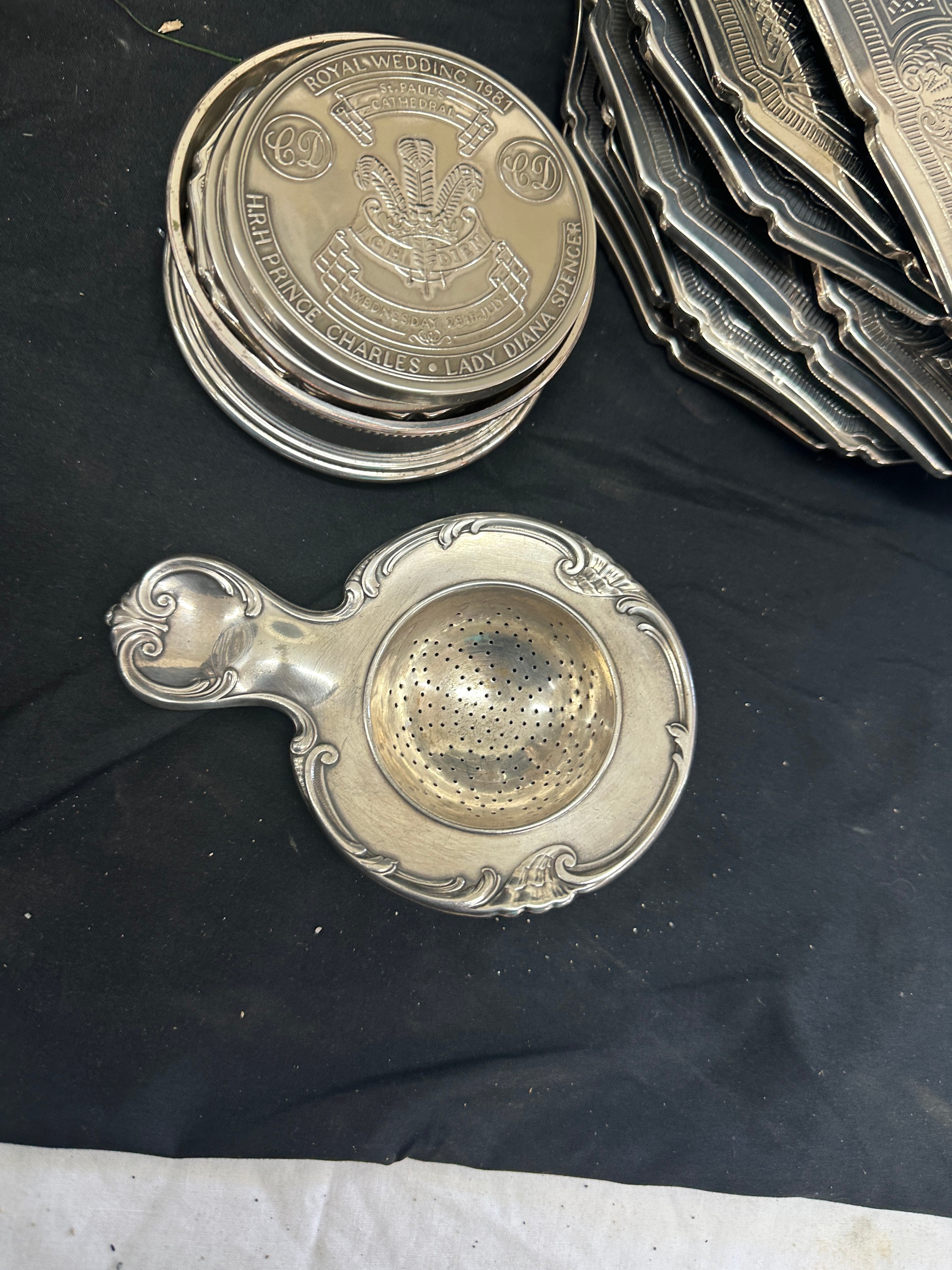 Large selection of silver plate EPNS items to include Champagne bucket, trays, plate mats etc - Image 2 of 7