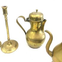 Selection of vintage brass ware includes candle sticks etc