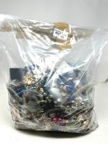 10kg UNSORTED COSTUME JEWELLERY inc. Bangles, Necklaces, Rings, Earrings.