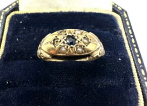 9ct Gold Seed Pearl & Sapphire Dress Ring (2.5g) missing seed-pearls