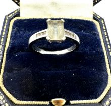 9ct White Gold Aquamarine & Diamond Dress Ring (2.6g)