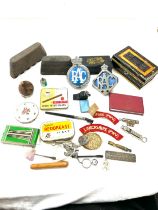 Large selection of vintage and later items to include cloth badges, tins, compacts, whistles, RAC