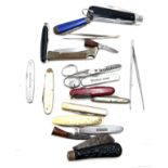 Large selection of vintage and later pocket knifes etc