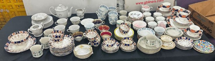 Large selection part tea services to include oriental design, Aynsley, Royal Doulton etc a/f