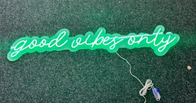 Neon beach light up "good vibes only" green neon light, complete working order measures